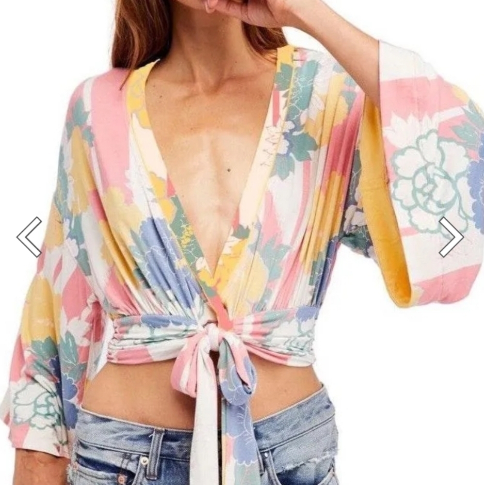 Free People Women Kimono Top Wrap bell sleeve Tie Crop Blouse Size Medium